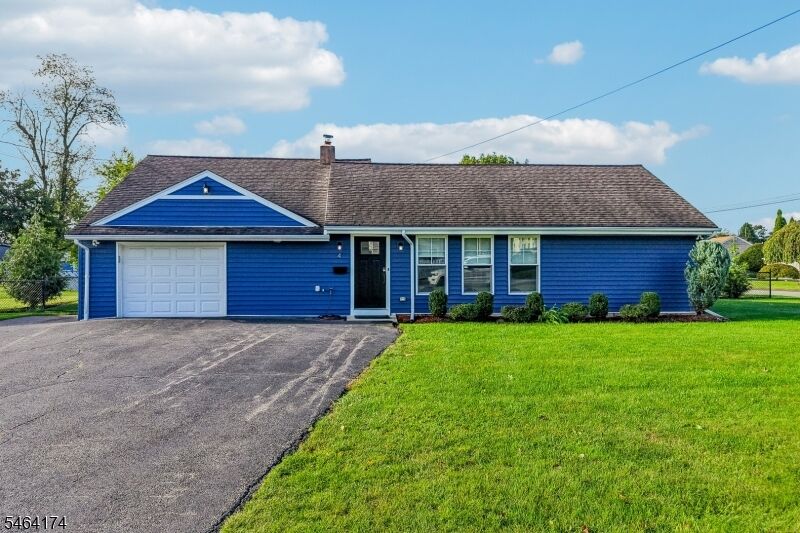 Property Photo:  4 Stuart Ln  NJ 07470 