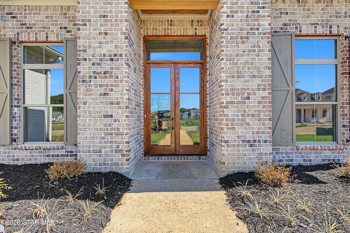 Property Photo: 242 Turnberry Lane MS 39759