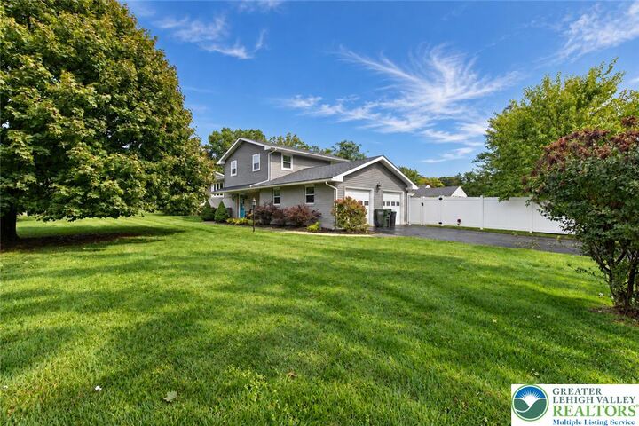 Property Photo:  2824 Center Street  PA 18017 