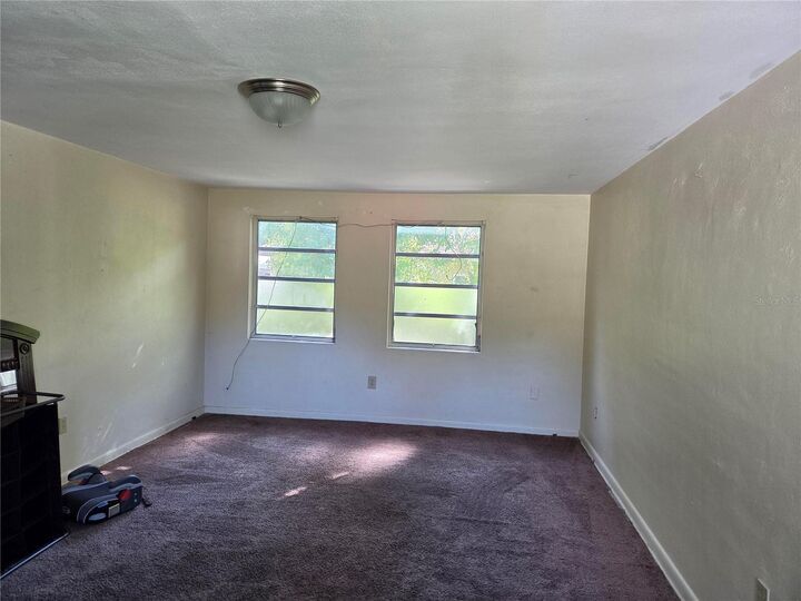 Property Photo:  804 Eldridge Street  FL 33755 
