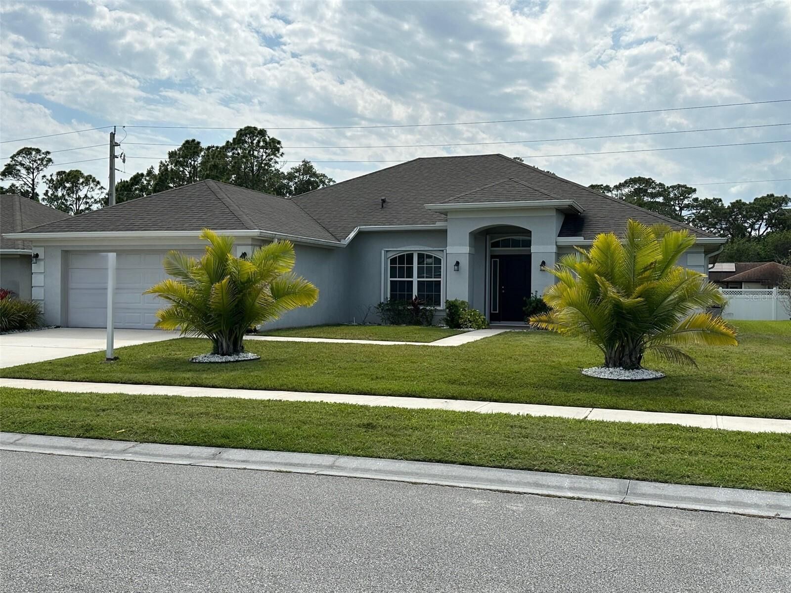Property Photo:  220 Nardo Avenue SW  FL 32908 