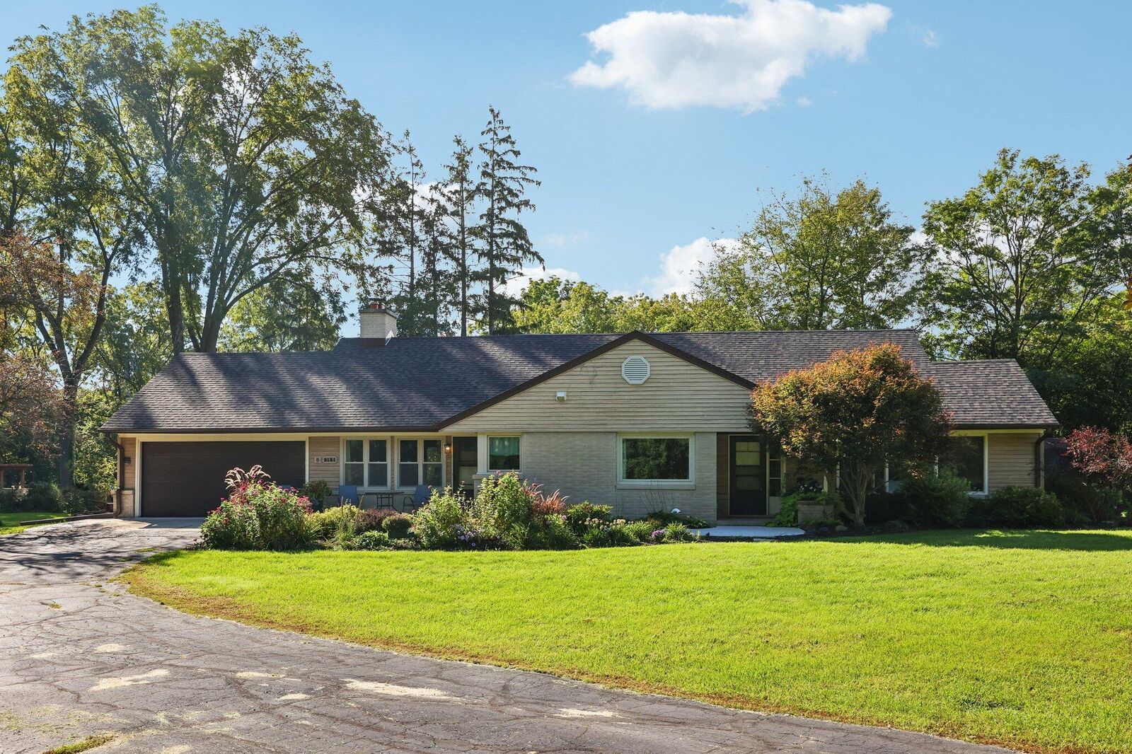 Property Photo: 9151 W Grange Ave WI 53130