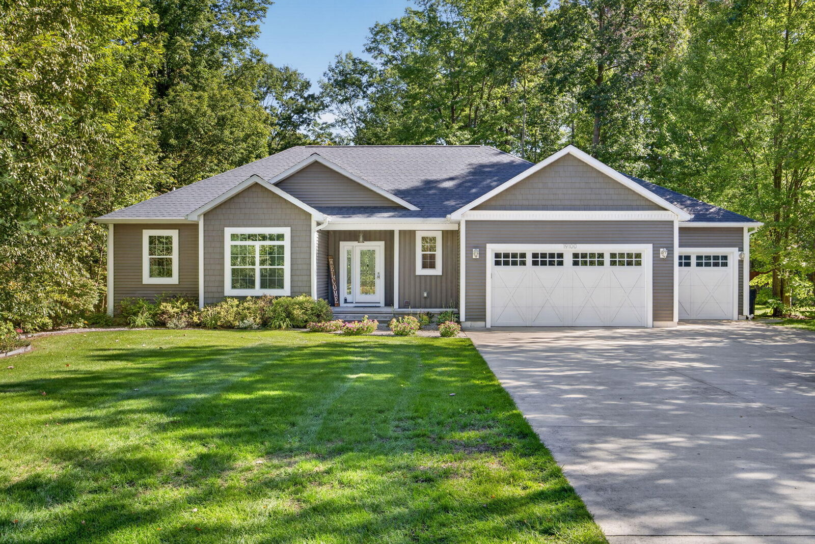 Property Photo: 19100 Joslin Circle MI 49307