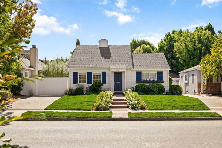 Property Photo: 2936 Castle Heights CA 90034