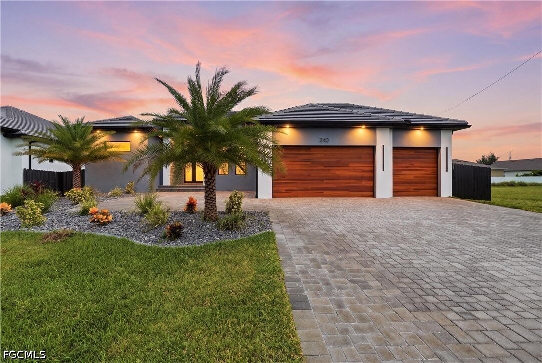 Property Photo:  340 SW 31st Avenue  FL 33991 