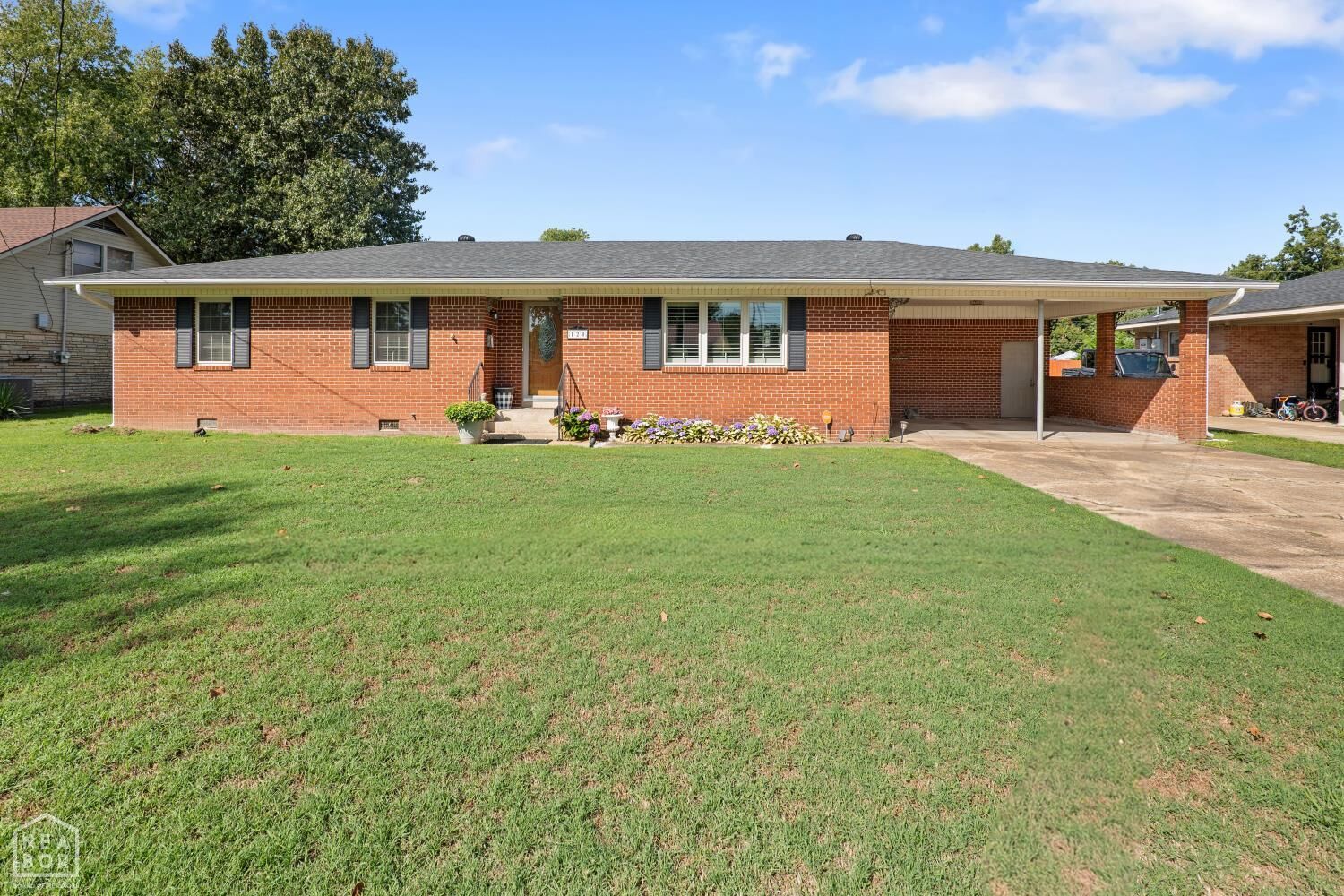 Property Photo:  120 NE Brewer Drive  AR 72476 