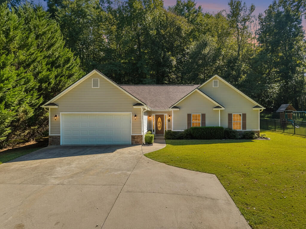 Property Photo:  52 Blakes Lane  GA 30175 