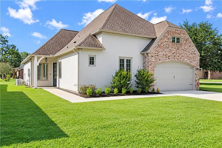 Property Photo: 19438 Par Lane LA 70401