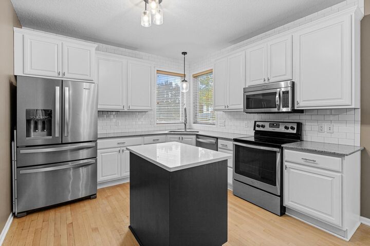 Property Photo:  18194 87th Avenue N  MN 55311 