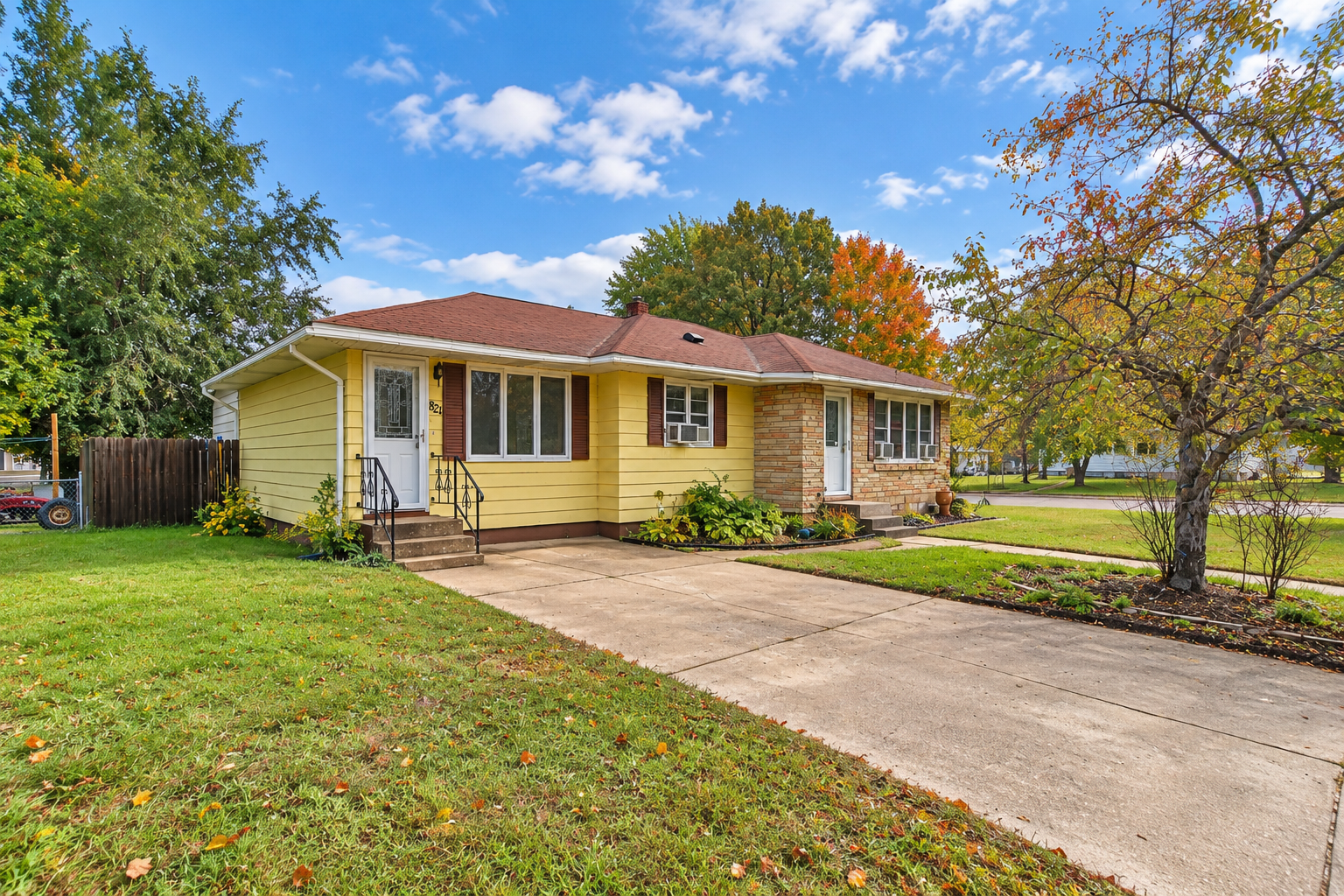 Property Photo:  821 3rd Avenue NE  MN 56479 