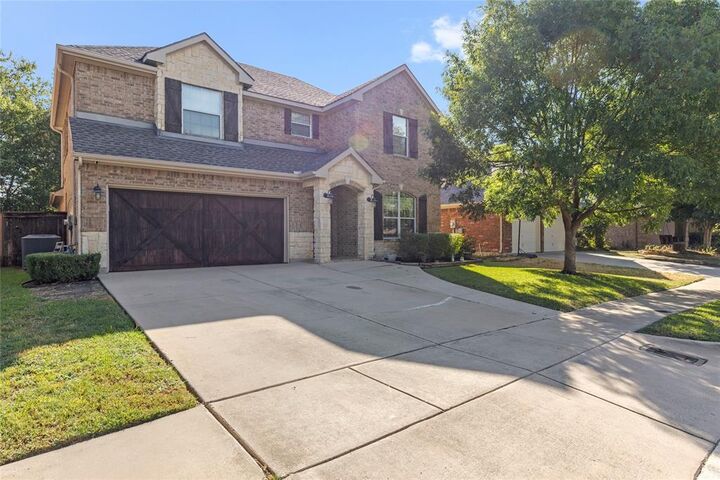 Property Photo:  8600 Corral Circle  TX 76244 