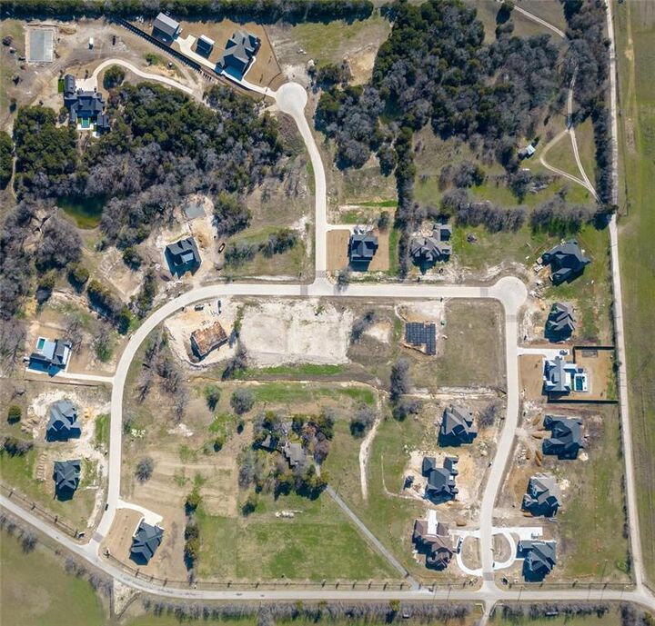 Property Photo:  3831 Mayes Court  TX 76065 
