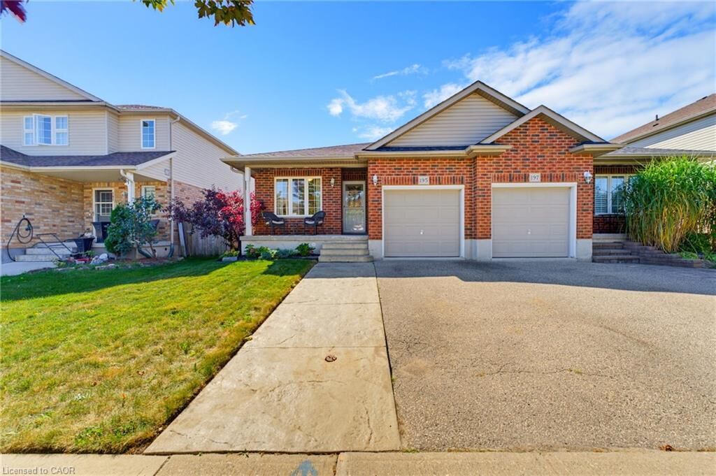 Property Photo:  195 Brenneman Drive  ON N3A 4N2 