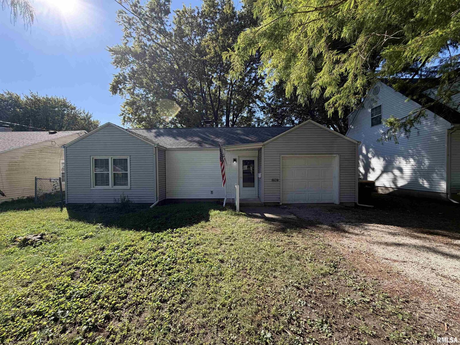 Property Photo: 1702 Brown Avenue IL 61401