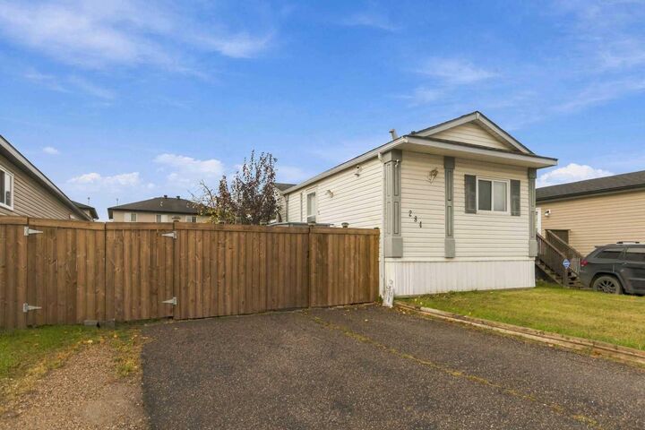 Property Photo:  284 Caouette Crescent  AB T9K 2H9 