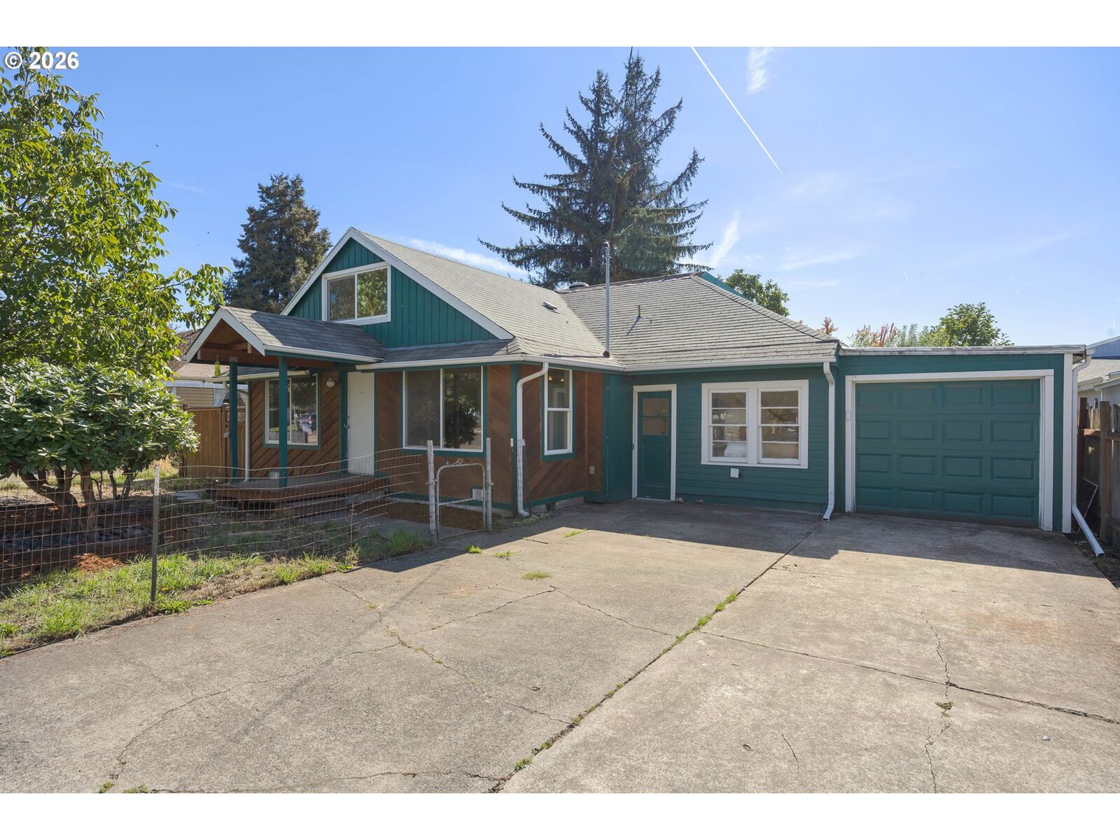 Property Photo:  3160 Elmira Rd  OR 97402 