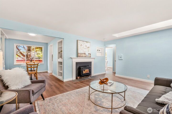 Property Photo:  17024  8th Avenue NE  WA 98155 