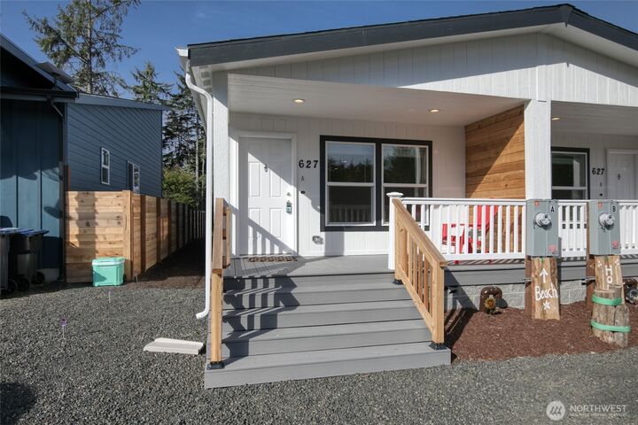 Property Photo: 627 -A Sunset Avenue NE WA 98569