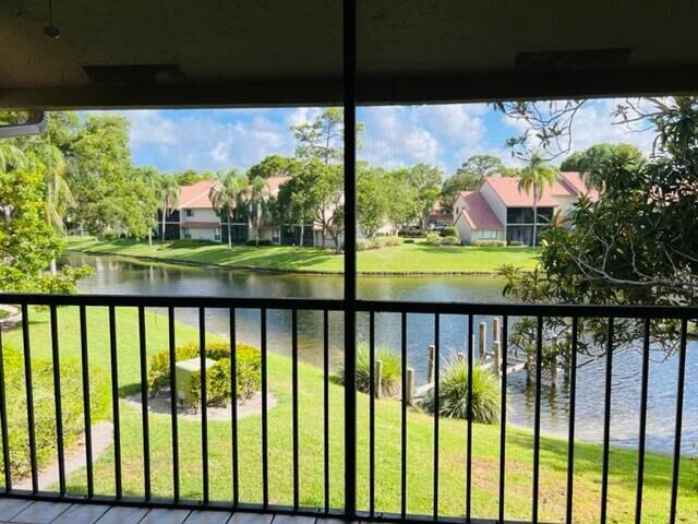 Property Photo: 5621 Coach House Circle FL 33486