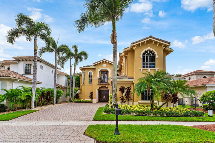 Property Photo:  8126 Valhalla Drive  FL 33446 