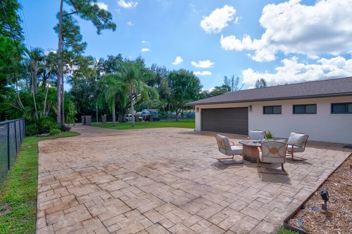 Property Photo:  5139 1st Road  FL 33467 