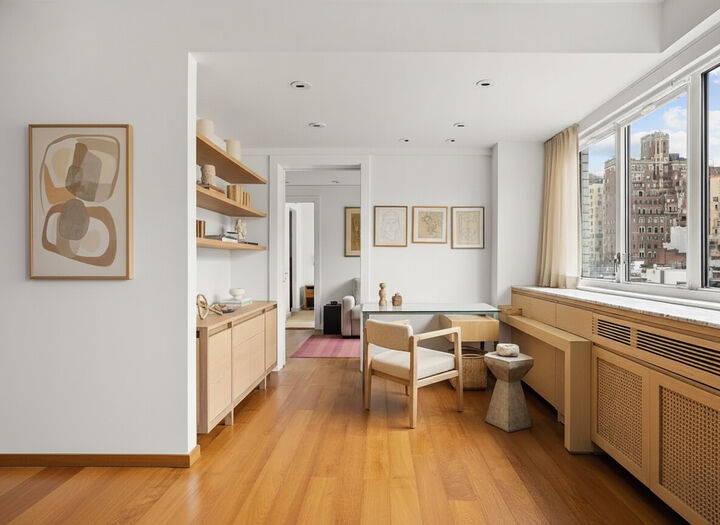 Property Photo:  20 E 68th Street 10de  NY 10065 
