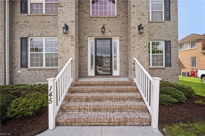 Property Photo: 145 Sinclair Ln VA 23322
