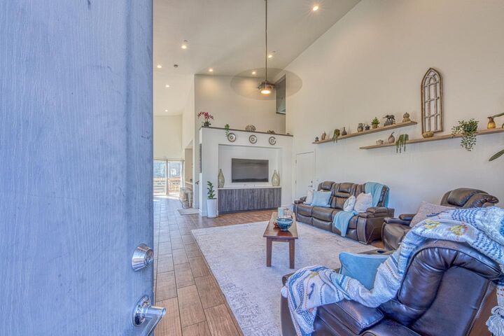 Property Photo:  1220 Mulberry Street  CA 95023 