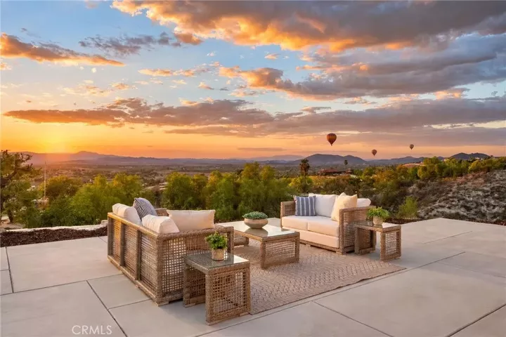 Property Photo:  41525 Avenida Ortega  CA 92592 