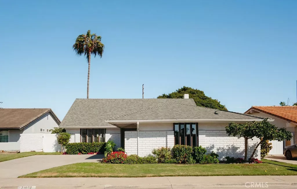 Property Photo:  21072 Amberwick  CA 92646 