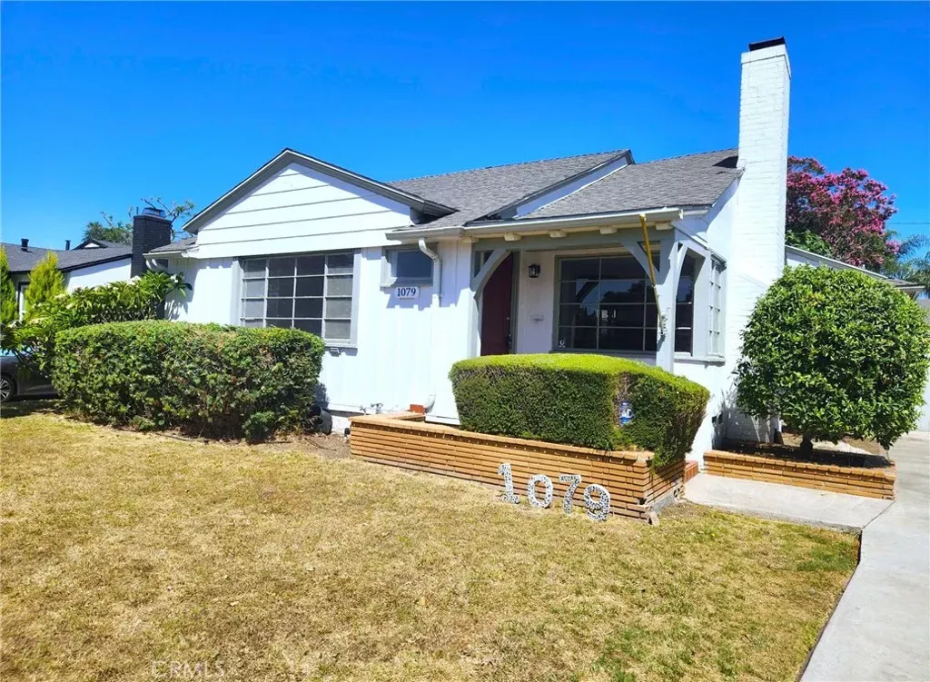 Property Photo:  1079 E Terrace Drive  CA 90807 