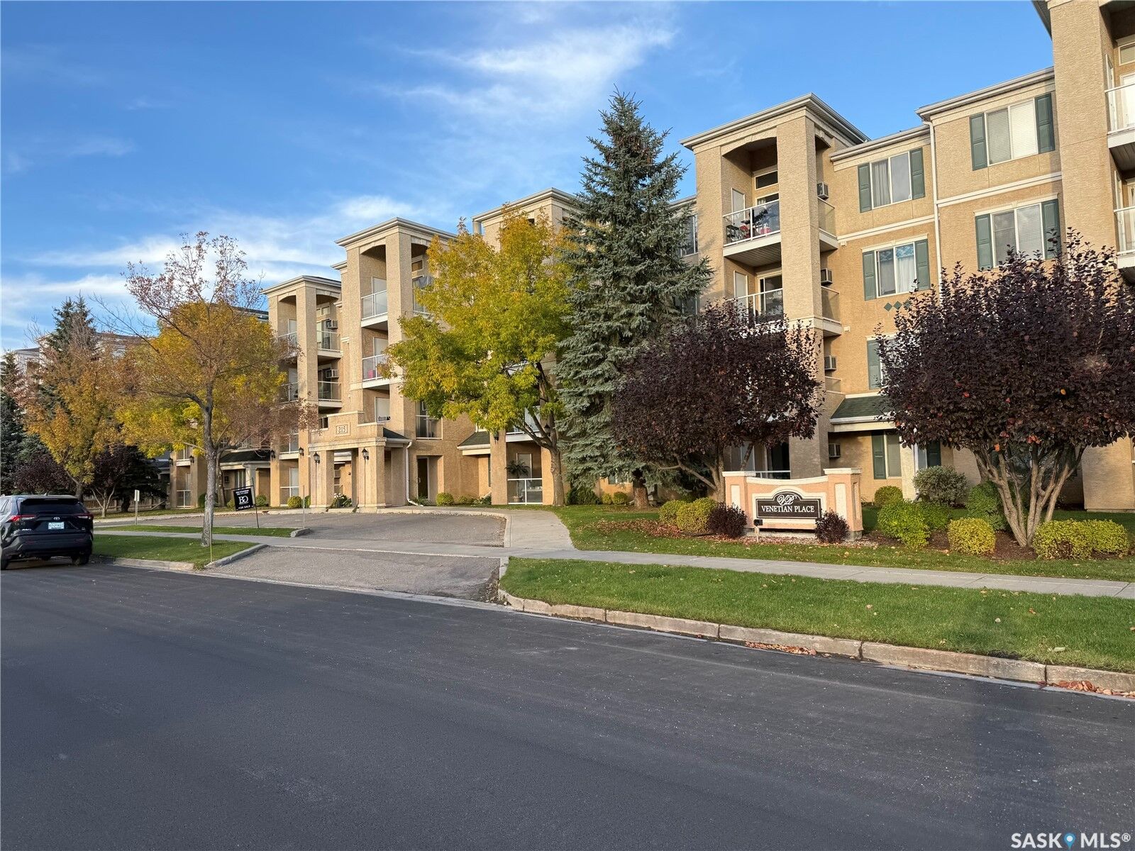 Property Photo:  215 Lowe Road 311  SK S7S 1N1 