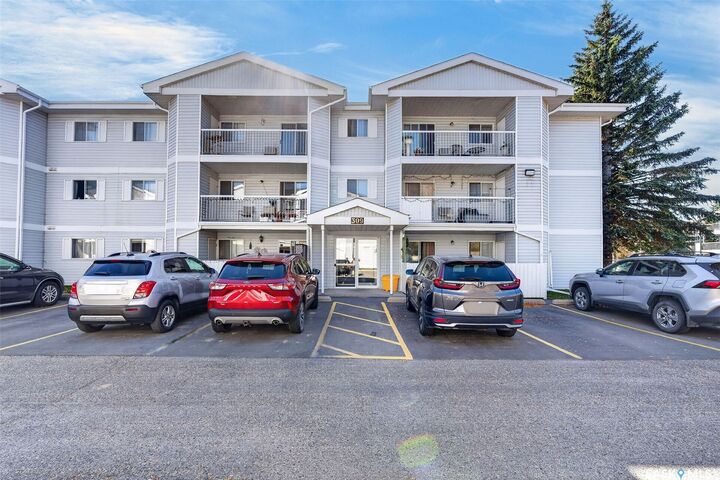 Property Photo:  309 Cree Crescent 106  SK S7K 7Y3 