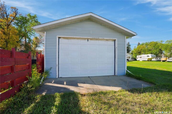 Property Photo:  1262 113th Street  SK S9A 2M2 