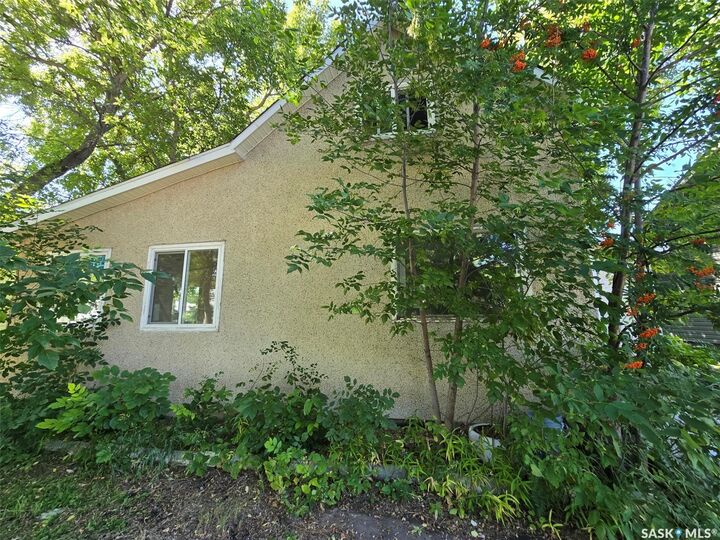 Property Photo: 222 1st Avenue W SK S0G 3M0