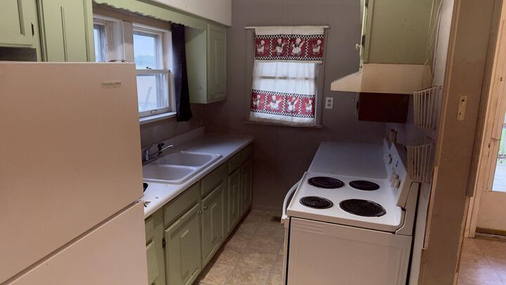 Property Photo: 301 Davenport Street IA 51570