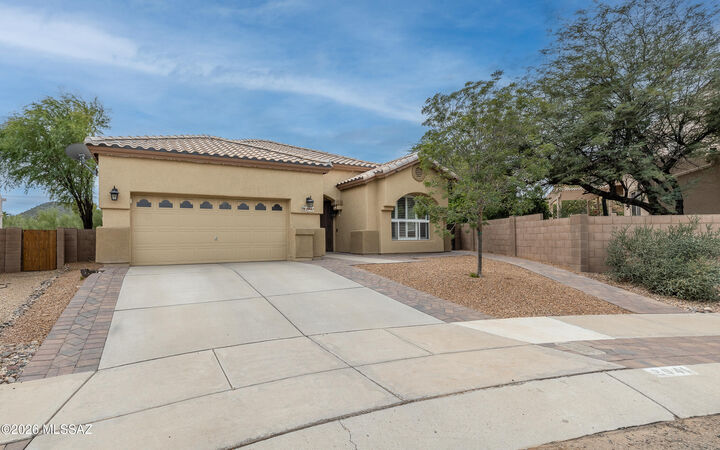 Property Photo: 2941 W Desert Glory Drive AZ 85745