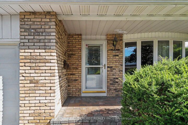 Photo de la propriété:  21 Alder Crescent  ON K1B 4X5 