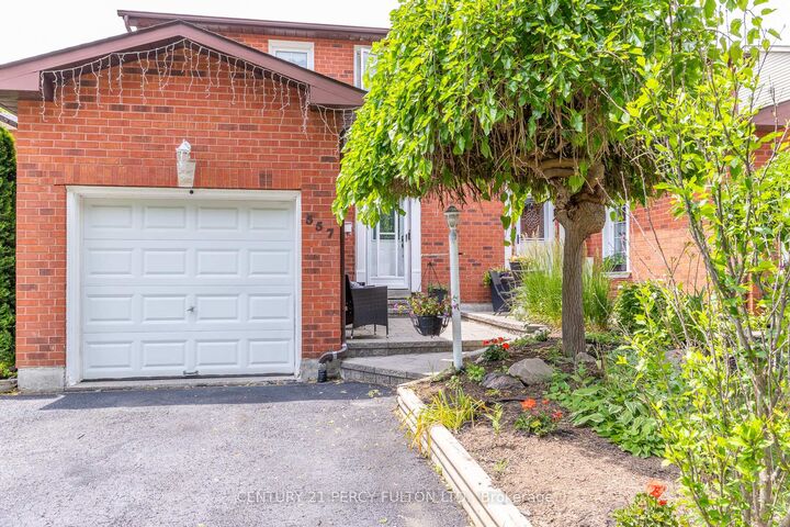 Property Photo: 557 Cobblehill Drive ON L1K 1Y6