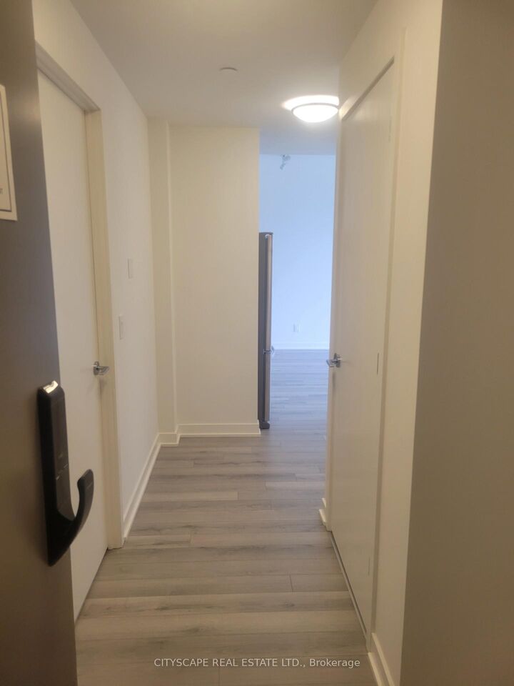Property Photo:  3071 Trafalgar Road 603  ON L6H 8C5 