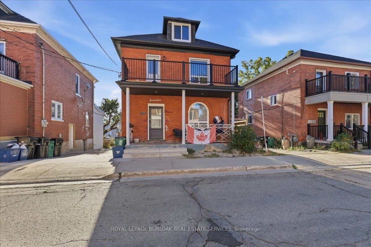 Property Photo:  17 Eby Street S Lower  ON N2G 3K6 