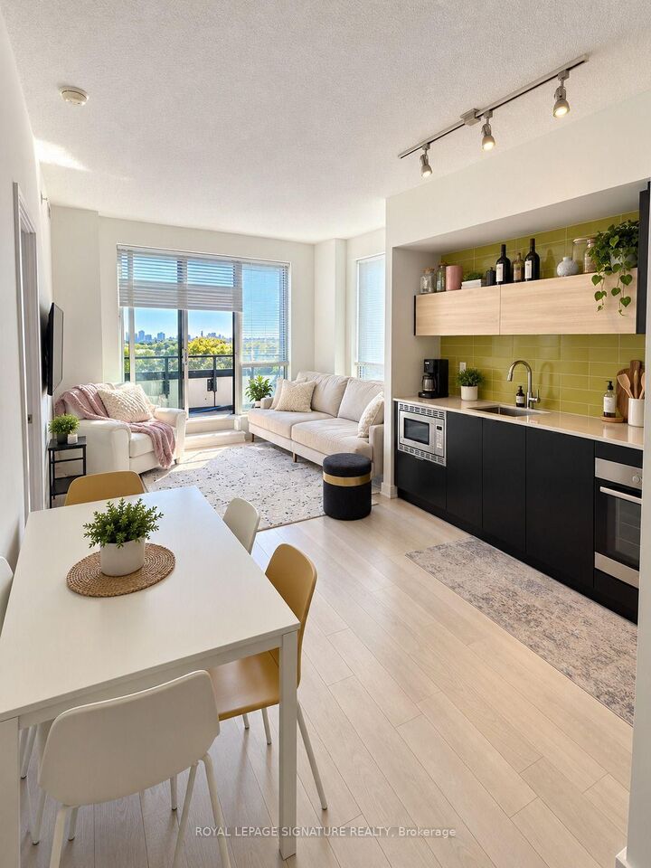 Property Photo:  20 Thomas Riley Road 411  ON M9B 0C3 