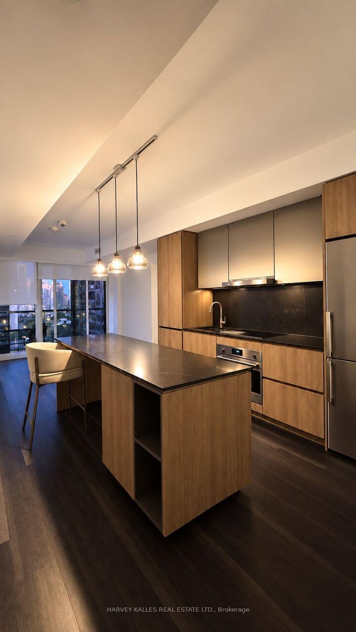 Property Photo:  25 Ordnance Street 1511  ON M6K 0E9 
