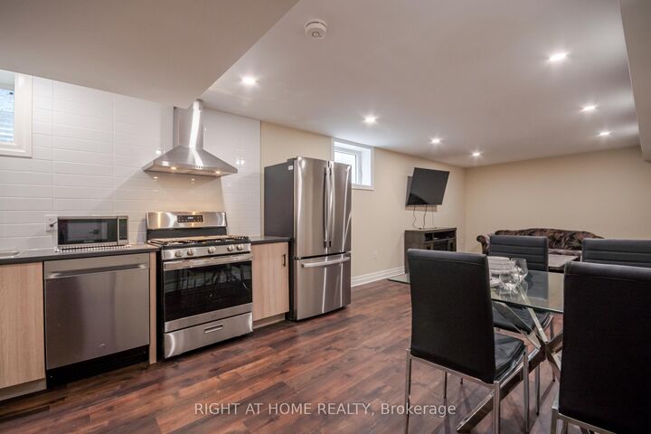 Property Photo:  1253 Howlett Circle  ON N5X 0K5 