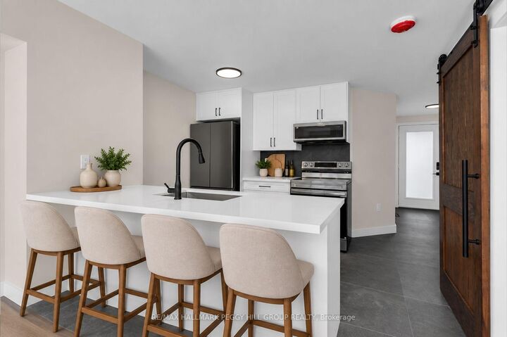 Property Photo:  255 Dunsmore Lane  ON L4M 7A4 