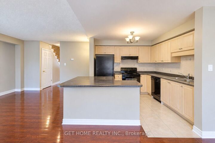 Property Photo:  21 Forest Valley Road  ON L6E 1T8 