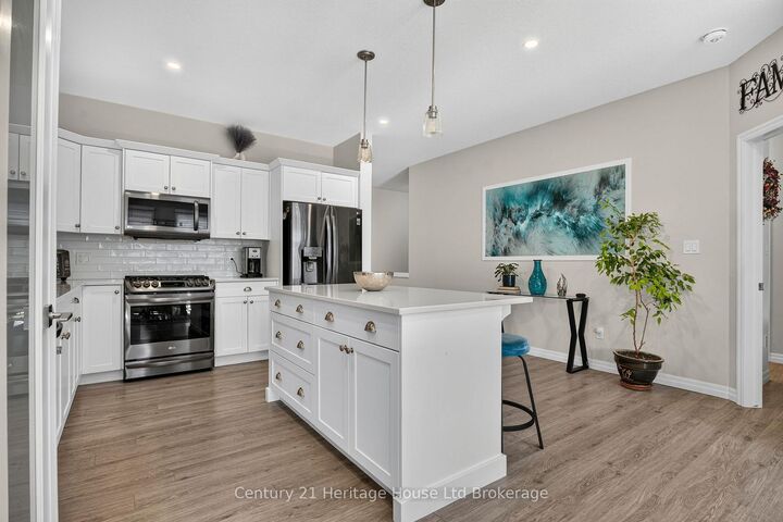Property Photo: 16 Huntley Avenue ON N4G 0J3