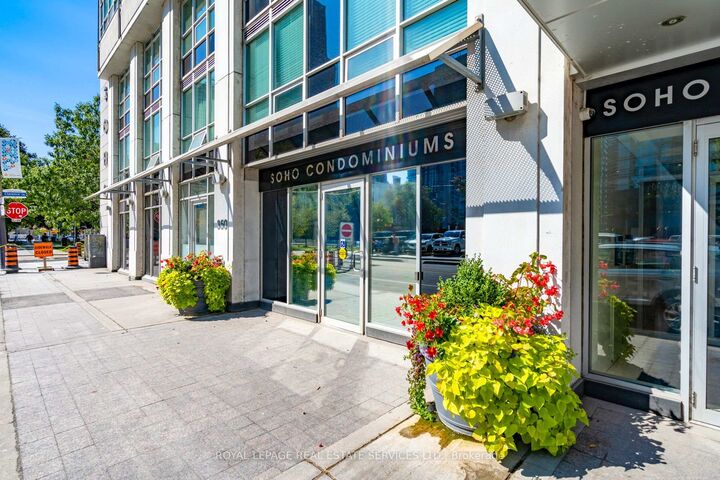 Property Photo:  350 Wellington Street W M-18  ON M5V 3W9 