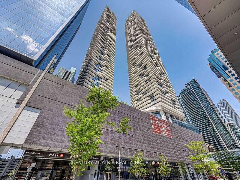 Property Photo:  100 Harbour Street 6908  ON M5J 0B5 