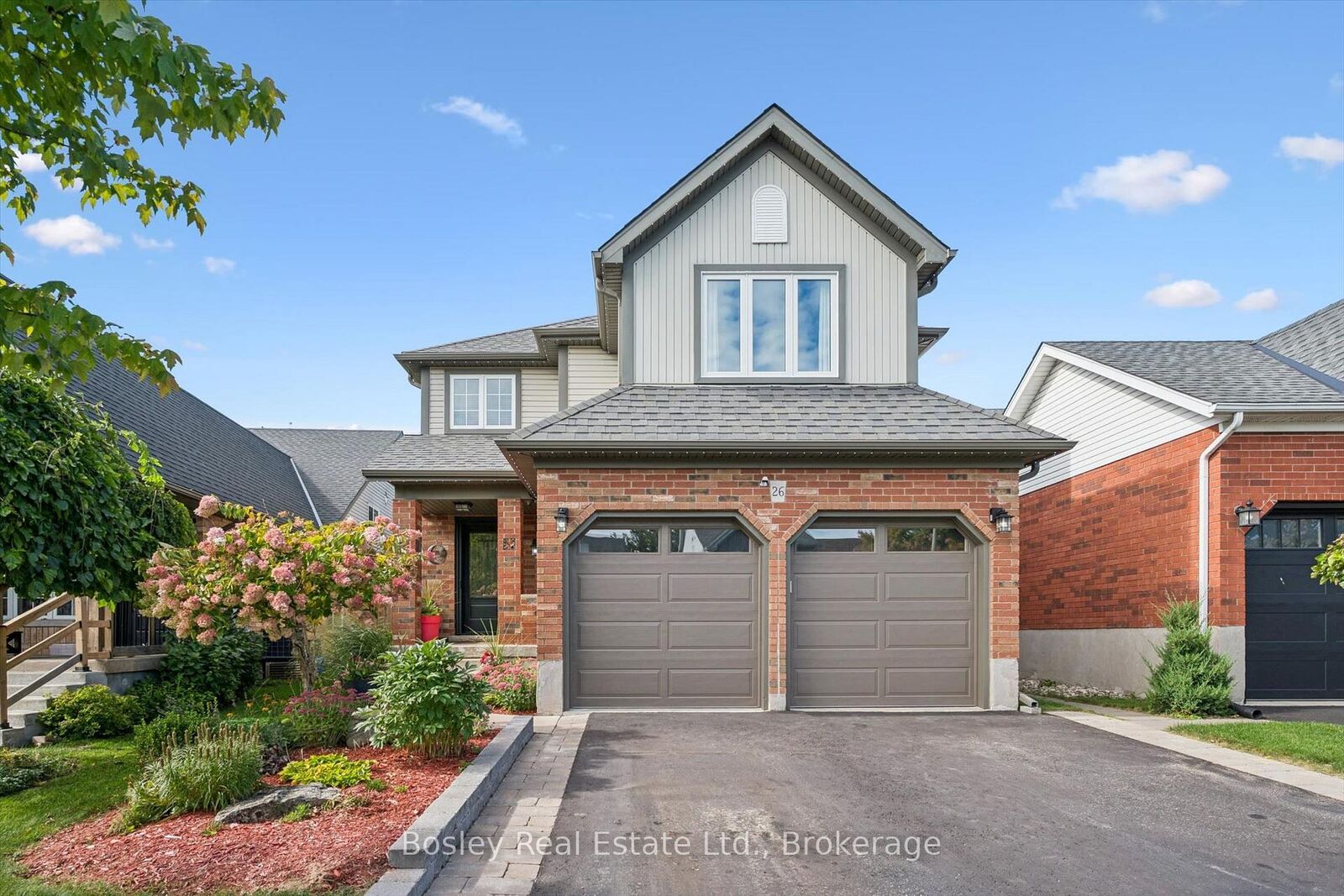 Property Photo:  26 Glengarry Road  ON L9W 5A4 